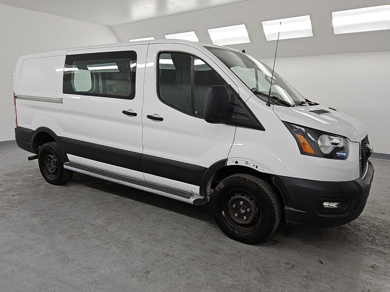 2023 Ford Transit - Image 4