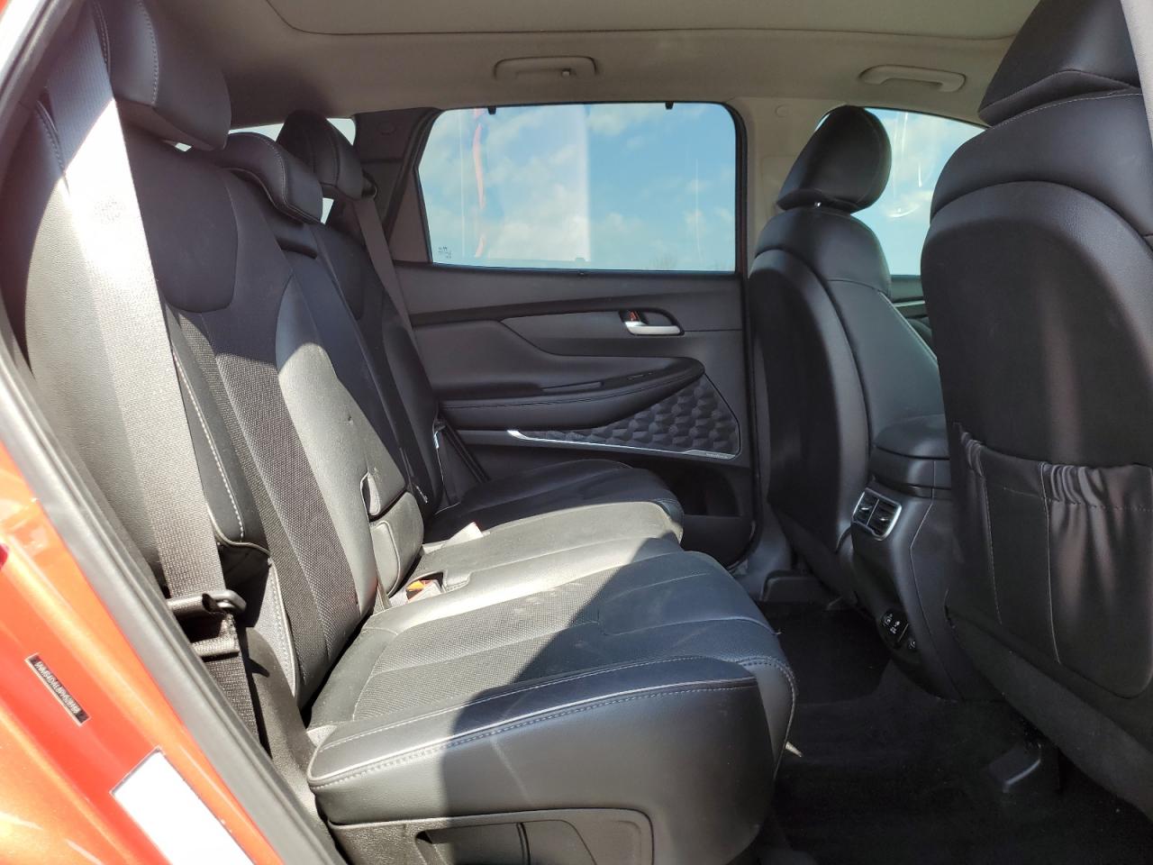 2023 Hyundai Santa Fe - Image 11