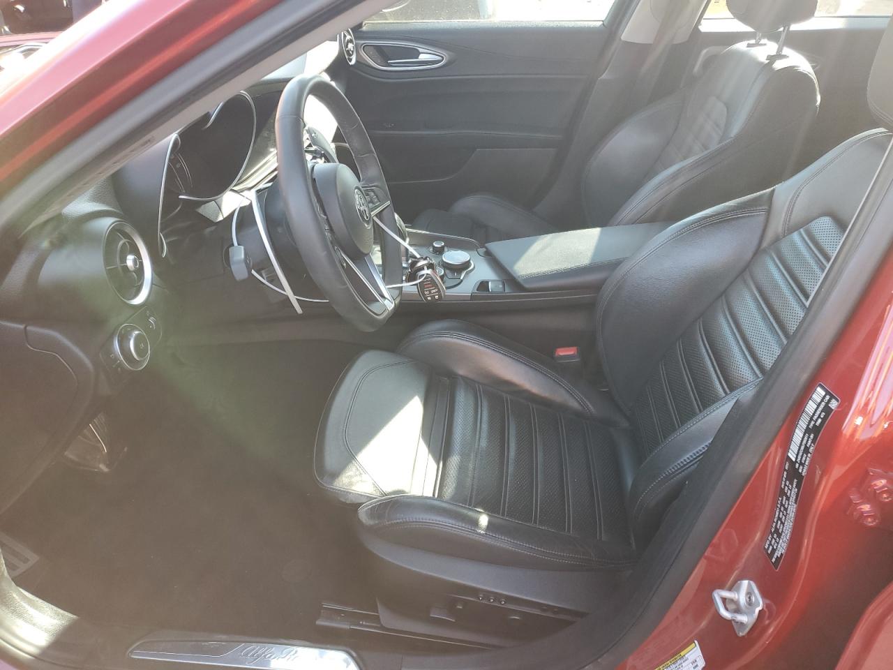 2018 Alfa Romeo Giulia - Image 7