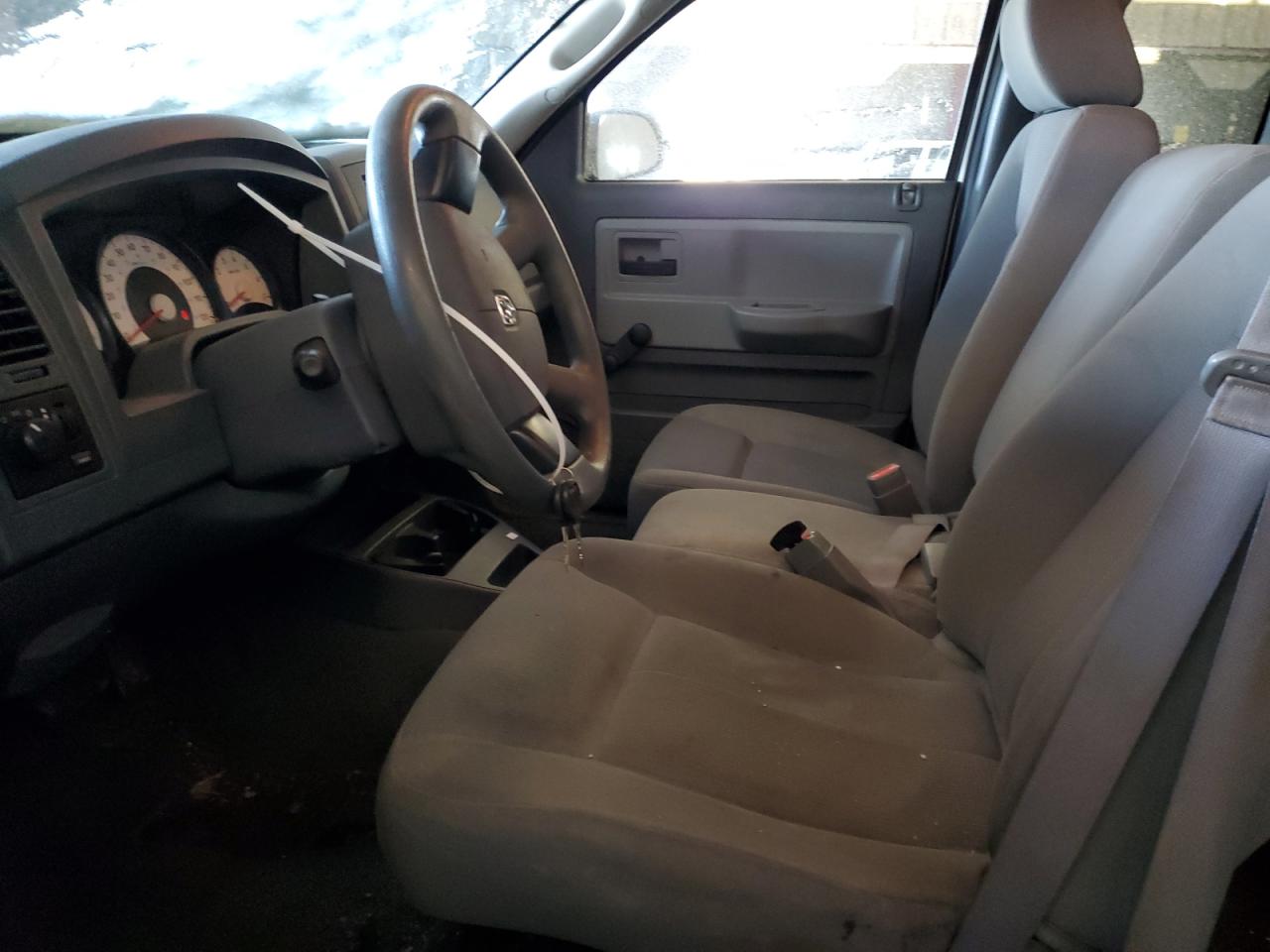 2006 Dodge Dakota - Image 7