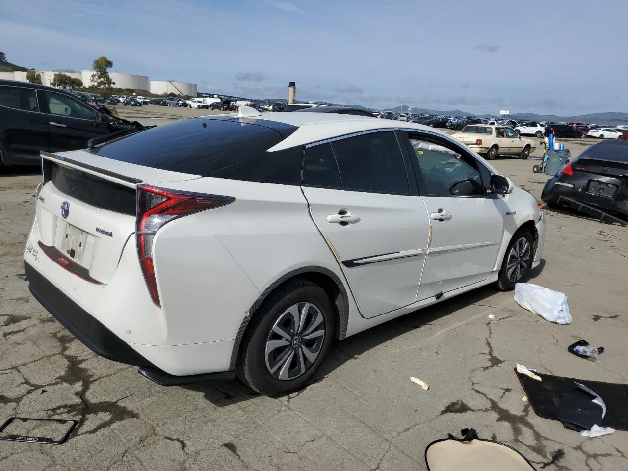 2017 Toyota Prius - Image 3