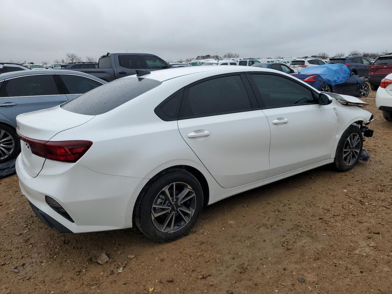 2024 Kia Forte - Image 3
