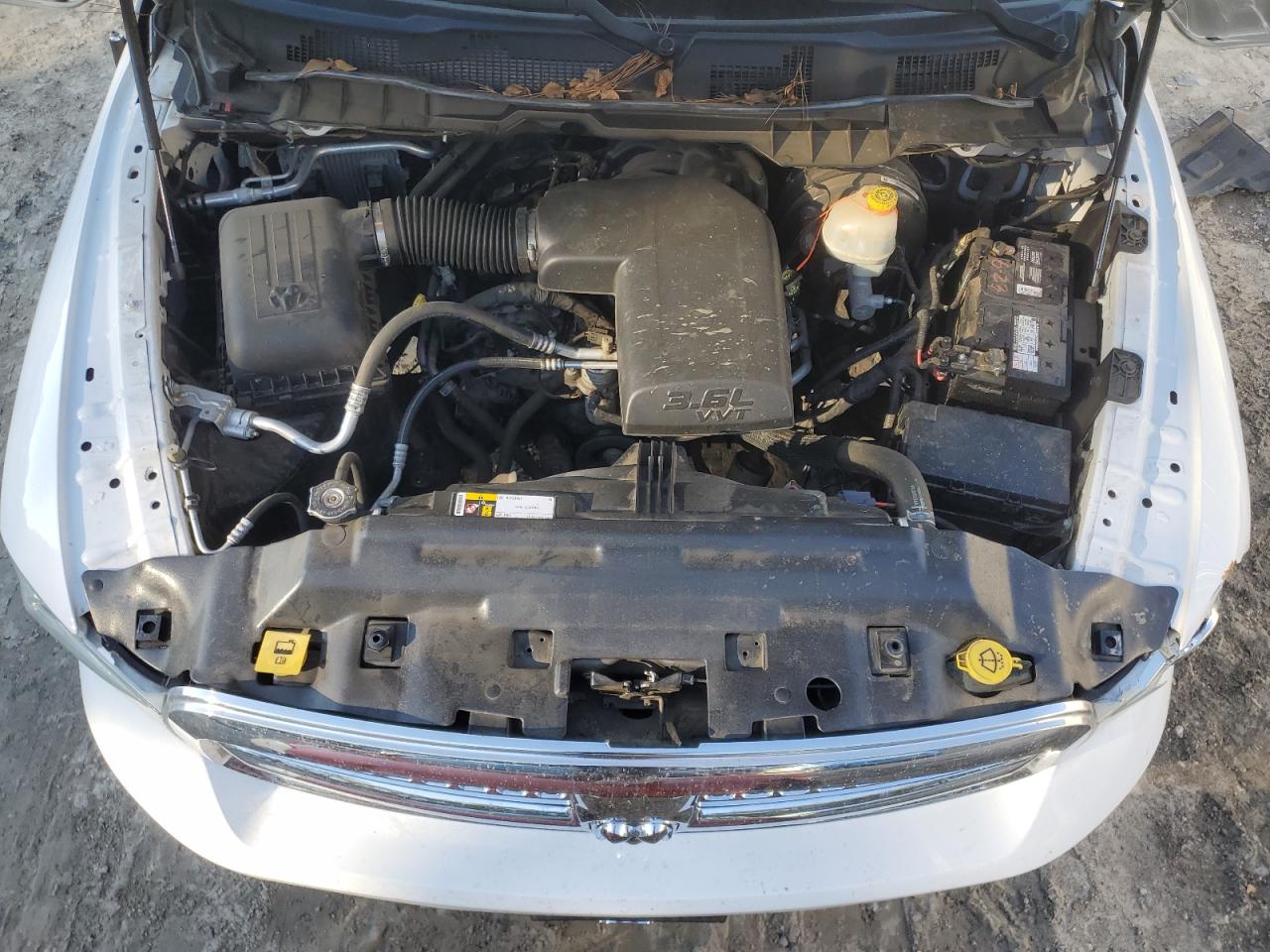 2016 RAM 1500 - Image 12