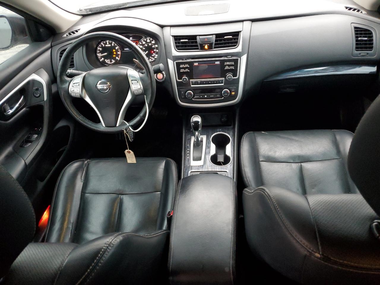 2017 Nissan Altima - Image 8