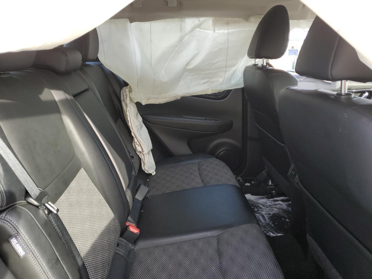 JN1BJ1BWXNW491827 NISSAN ROGUE 2022
