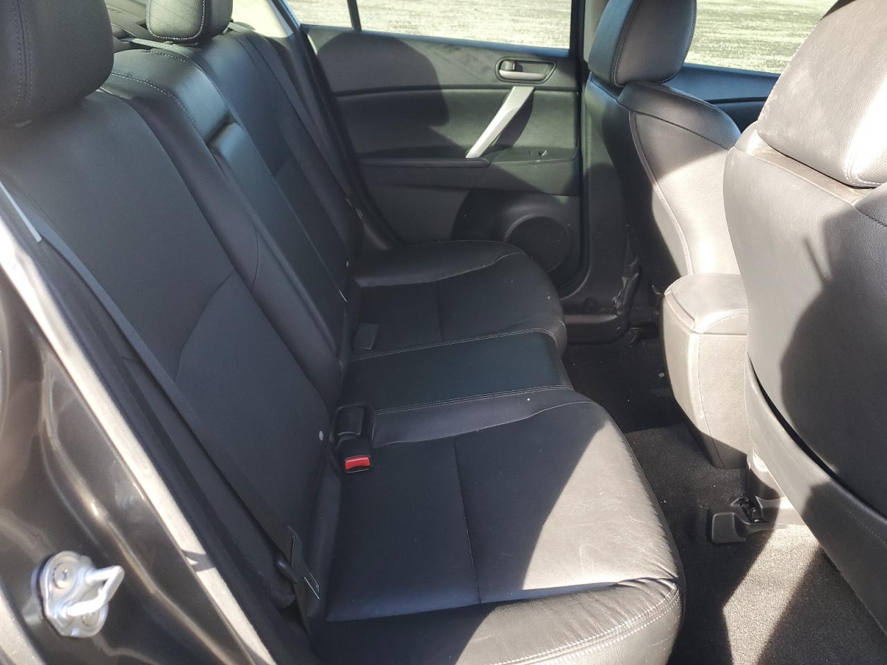 2012 Mazda 3 - Image 10