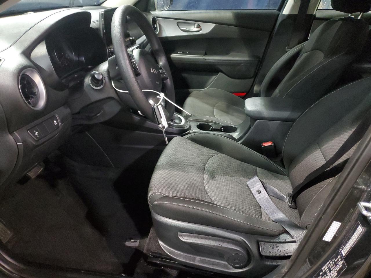 2024 Kia Forte - Image 7