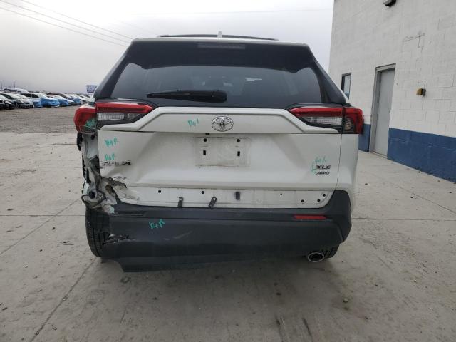  TOYOTA RAV4 2021 Biały