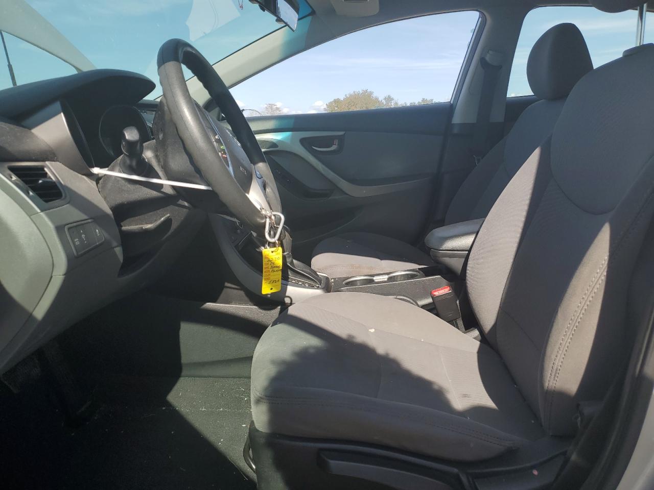 2014 Hyundai Elantra - Image 7
