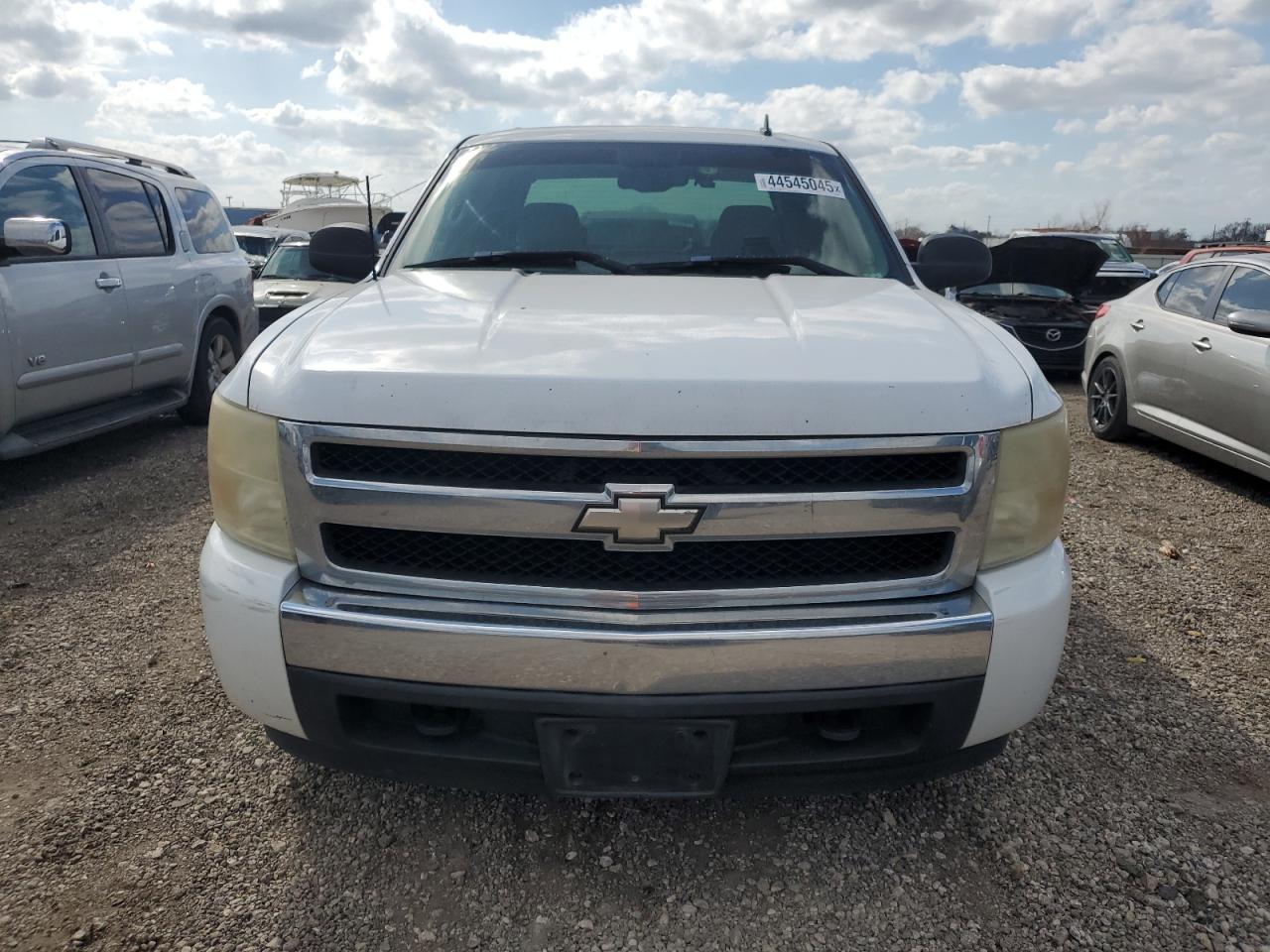 2007 Chevrolet Silverado - Image 5