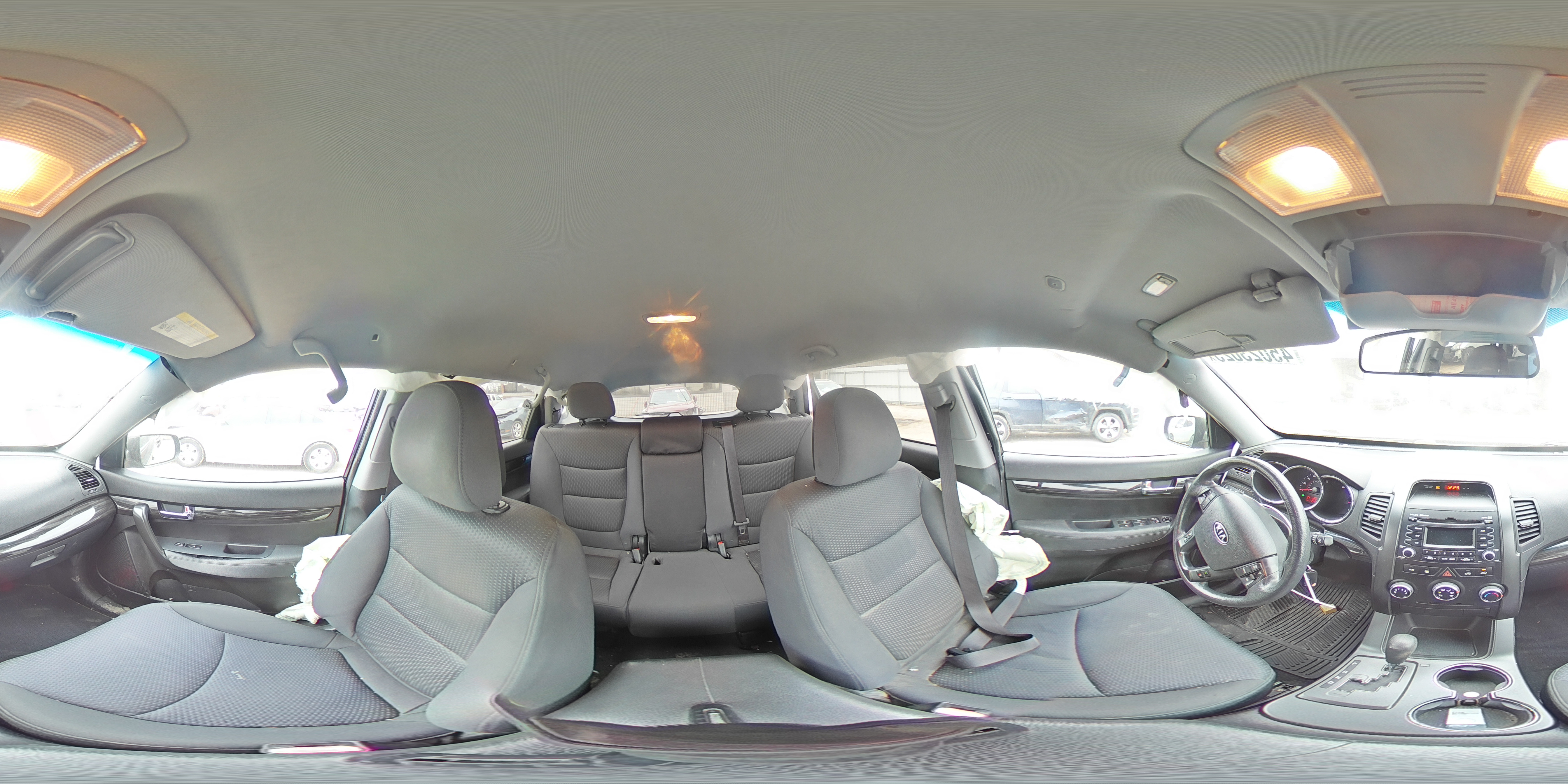 2012 Kia Sorento - Image 13