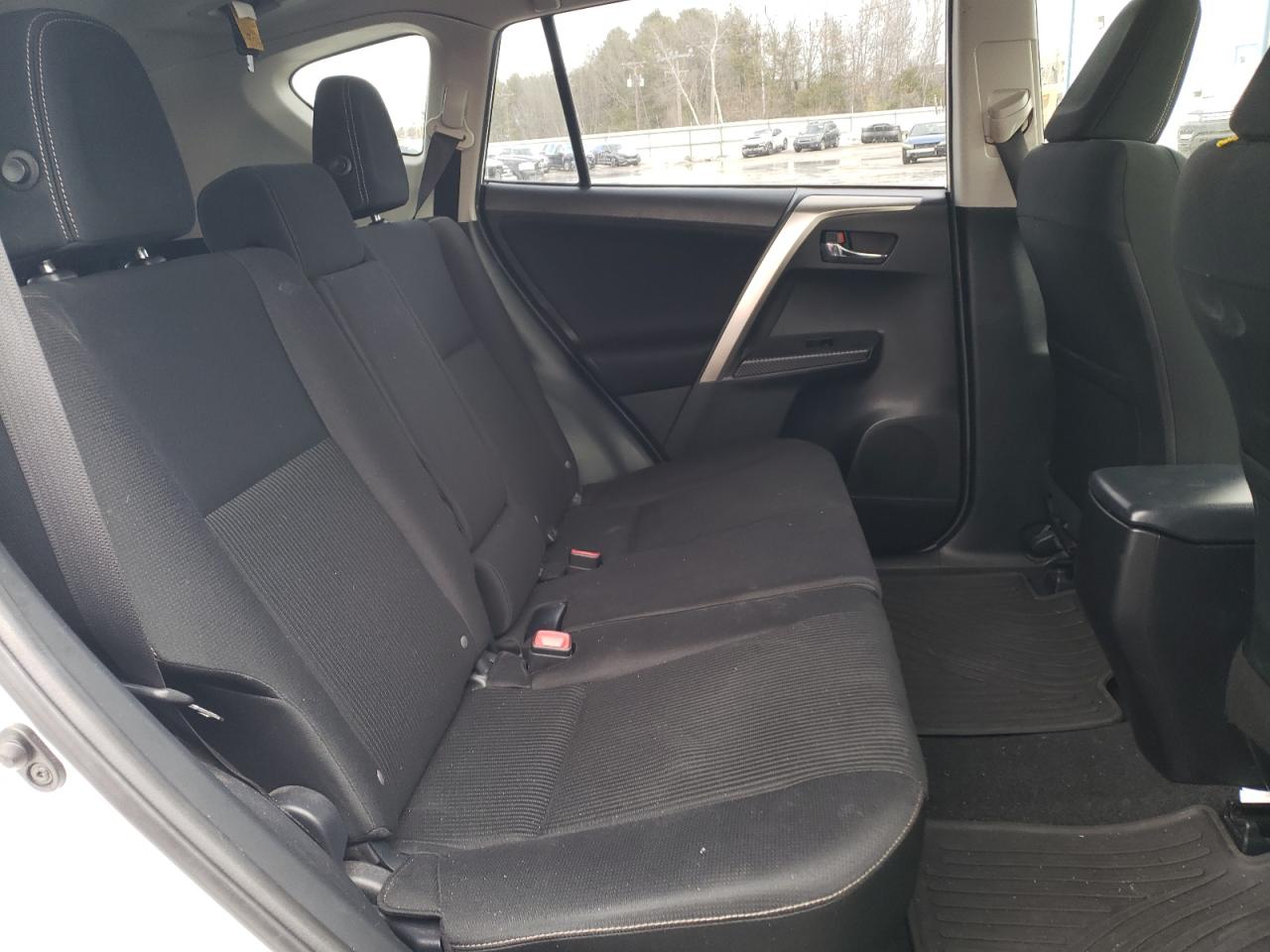 2014 Toyota RAV 4 - Image 11