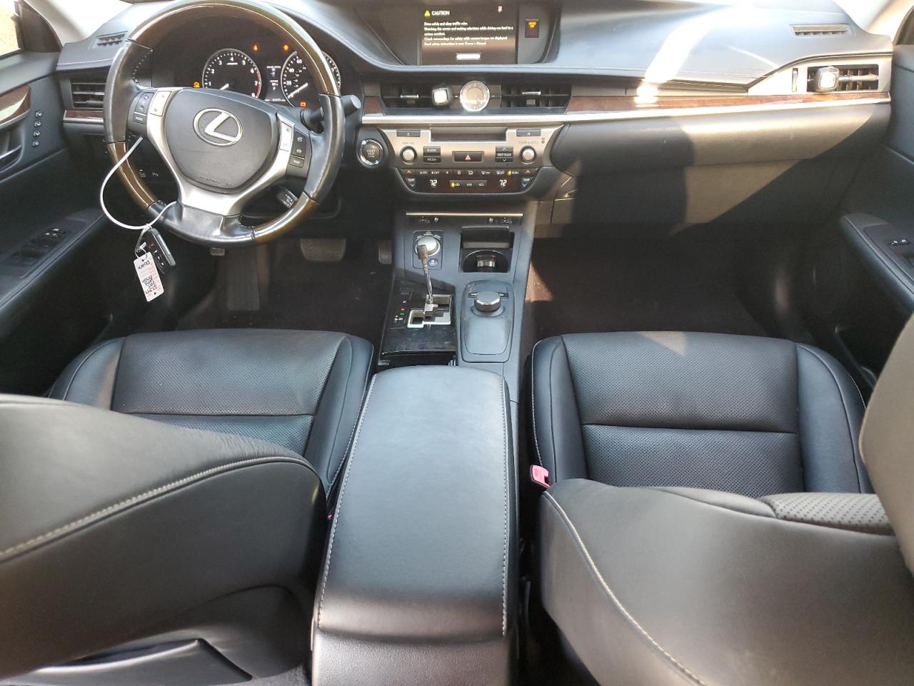2015 Lexus ES - Image 8