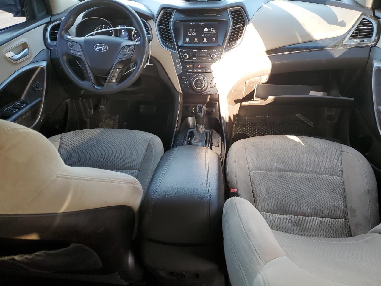 2017 Hyundai Santa Fe - Image 8