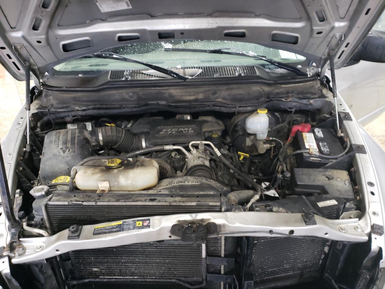 2004 Dodge RAM - Image 11