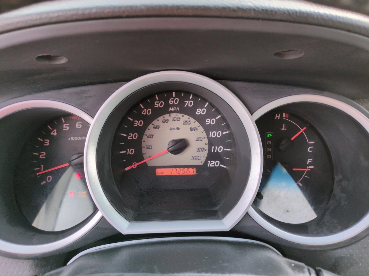 2010 Toyota Tacoma - Image 9