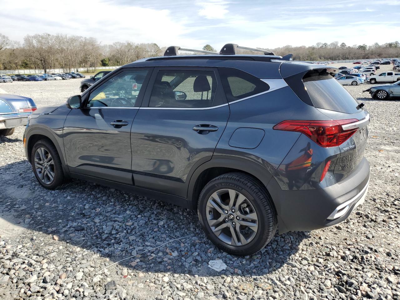 2021 Kia Seltos - Image 2