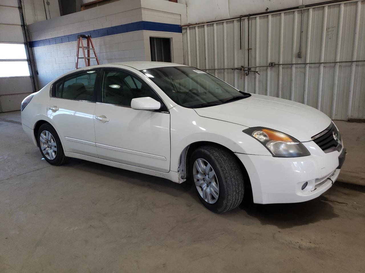 2009 Nissan Altima - Image 4