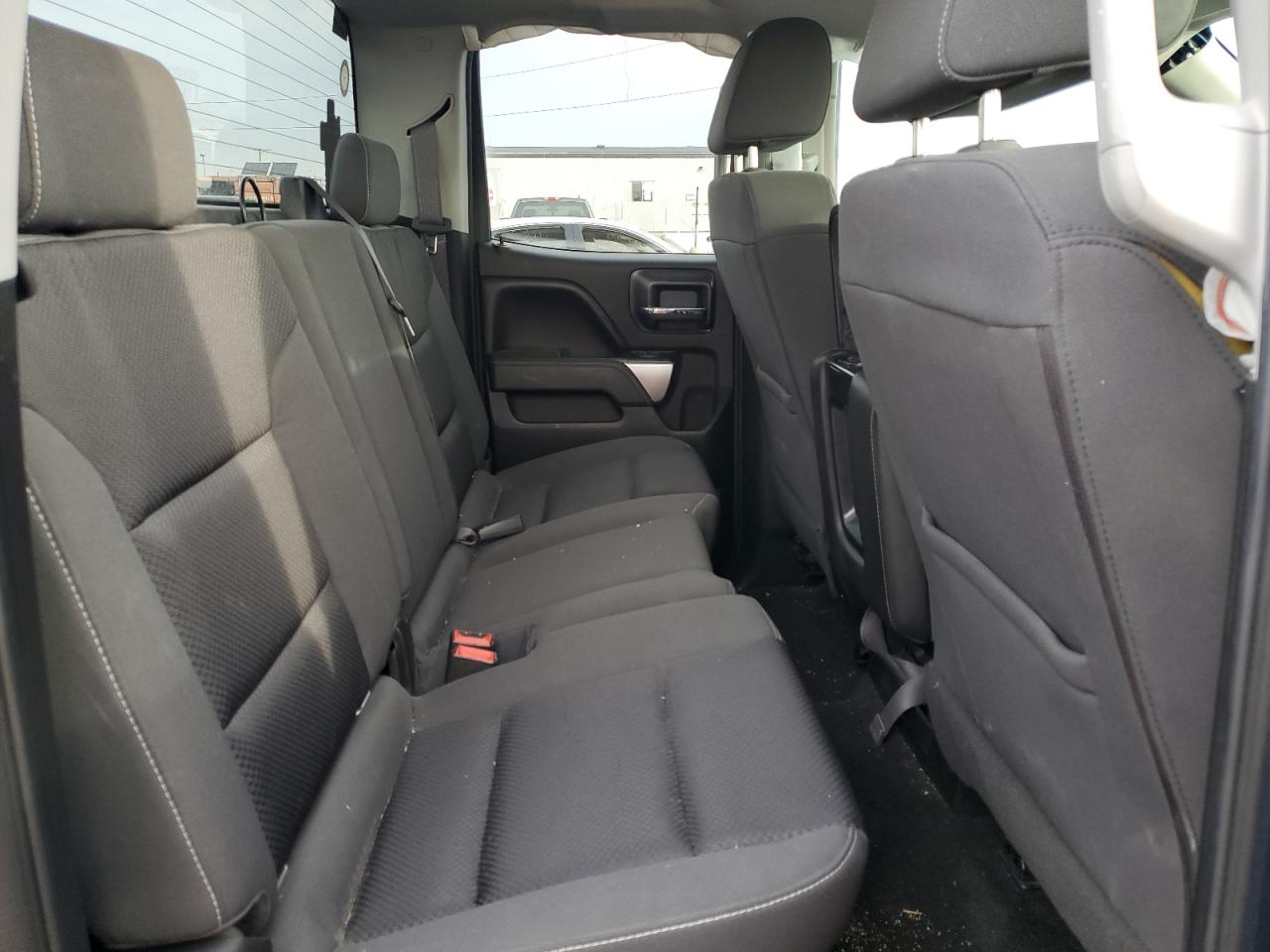 2017 Chevrolet Silverado - Image 10