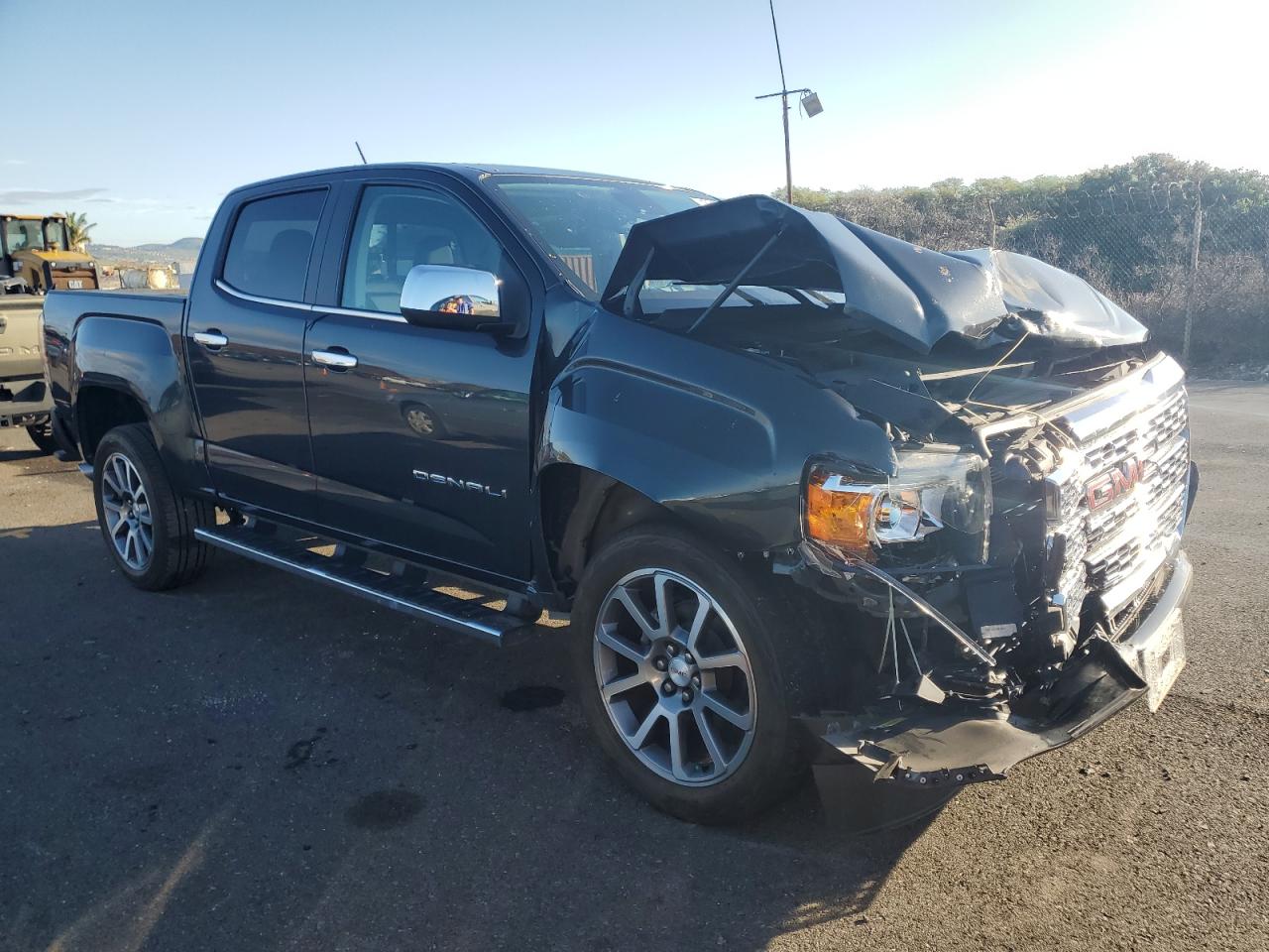2021 GMC Canyon - Image 4