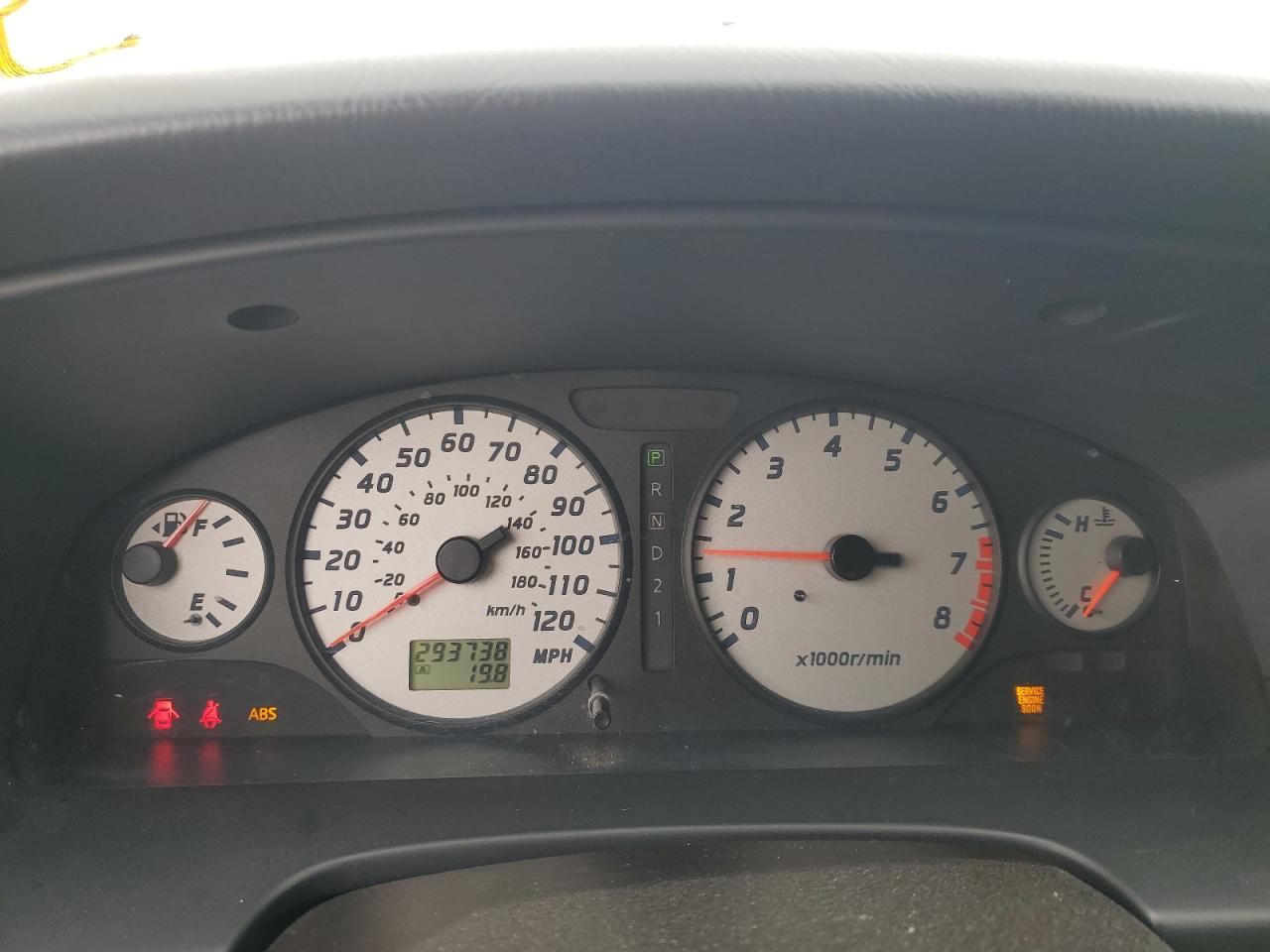 2004 Nissan Pathfinder - Image 9