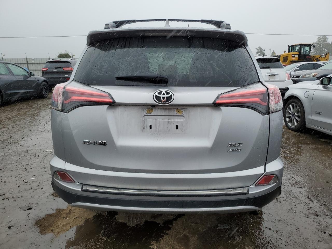 2018 Toyota RAV 4 - Image 6