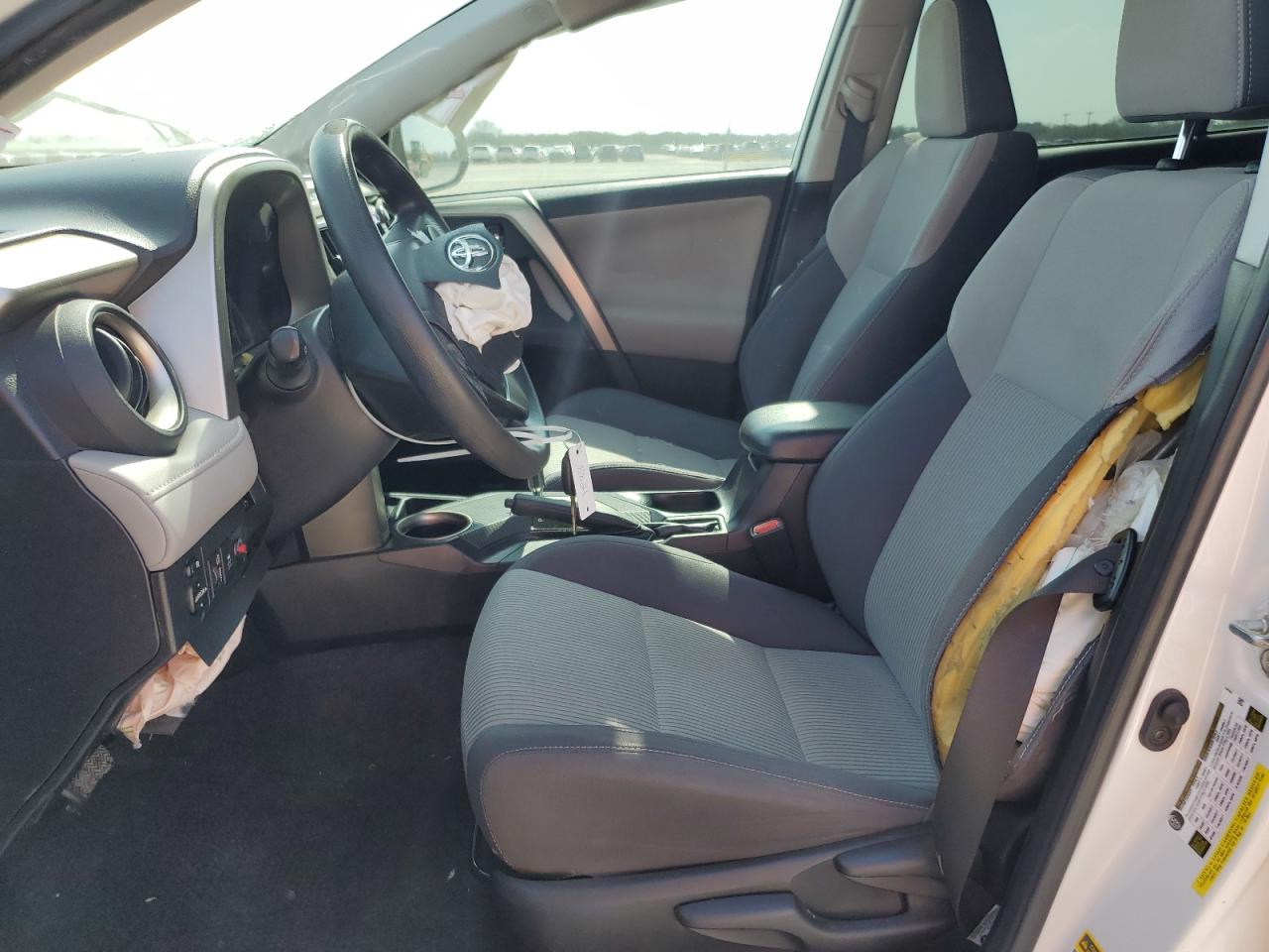 2015 Toyota RAV 4 - Image 7