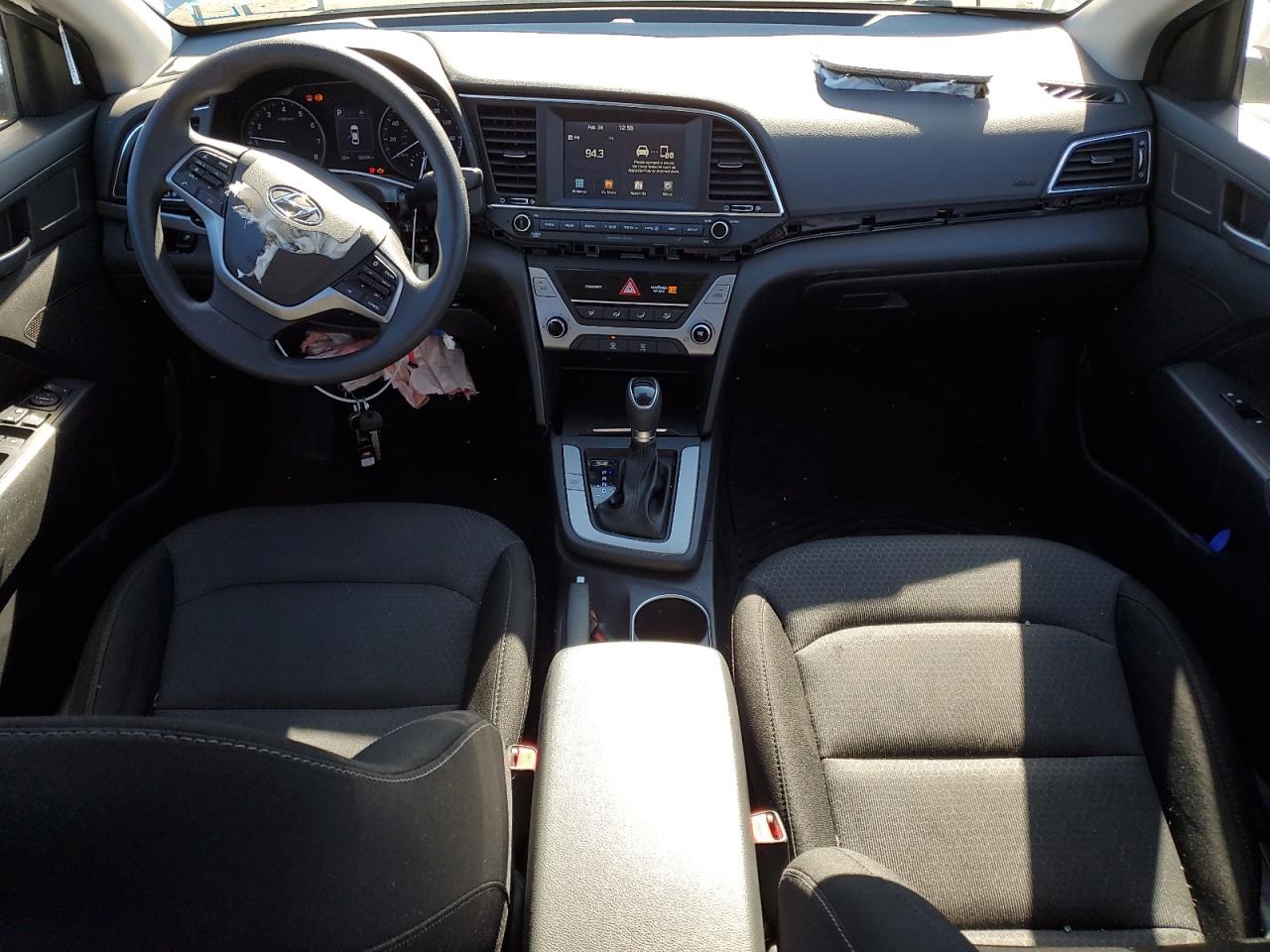 2018 Hyundai Elantra - Image 8