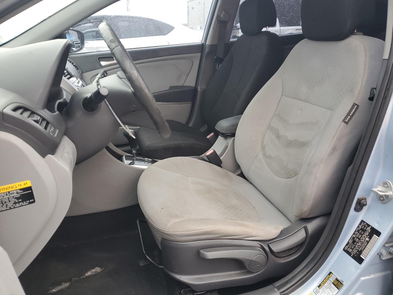 2013 Hyundai Accent - Image 7