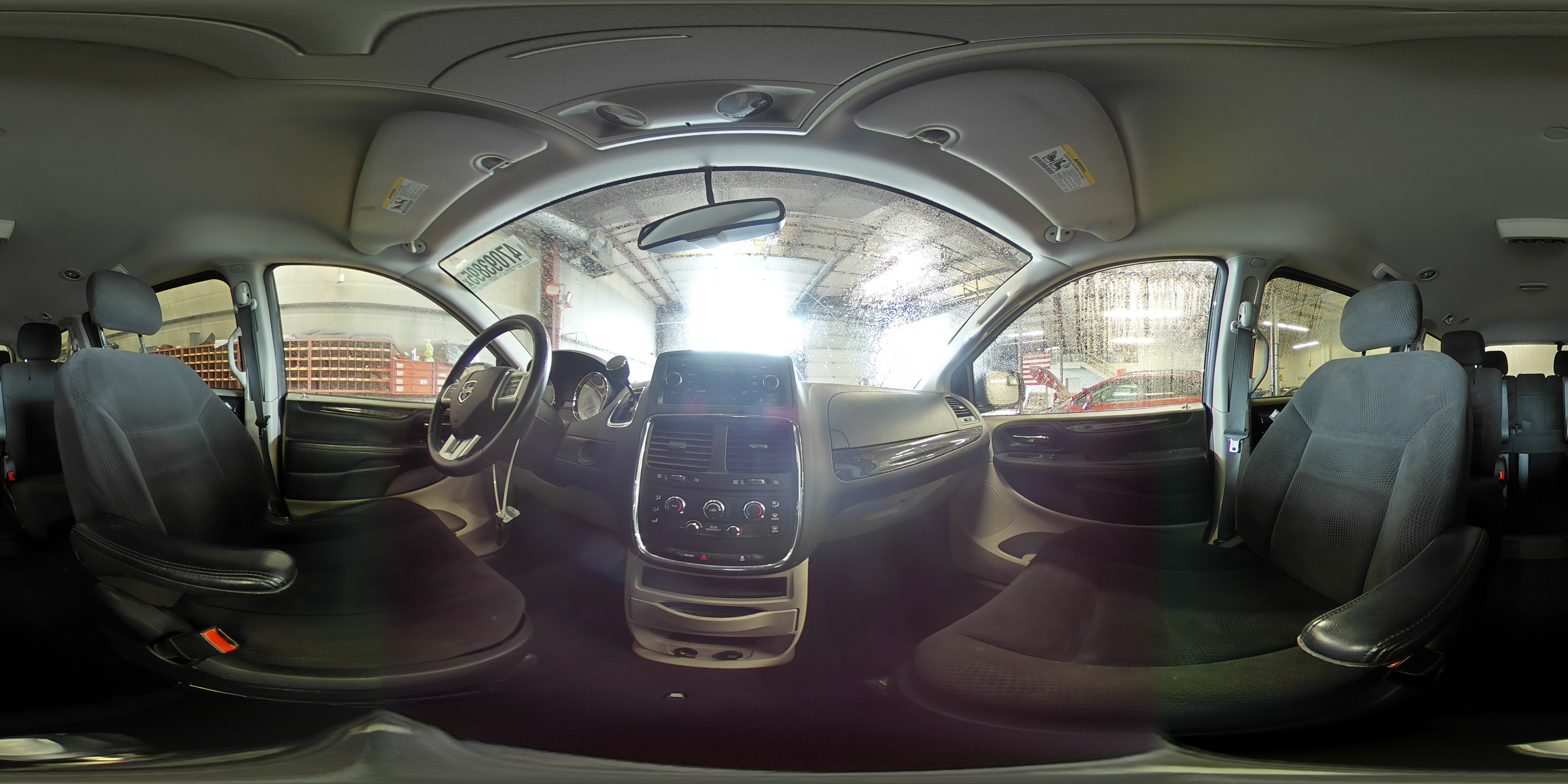 2016 Dodge Caravan - Image 15