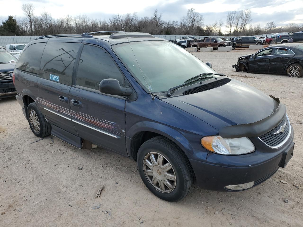 2003 Chrysler Town & Country - Image 4