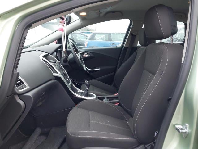 2011 VAUXHALL ASTRA SRI