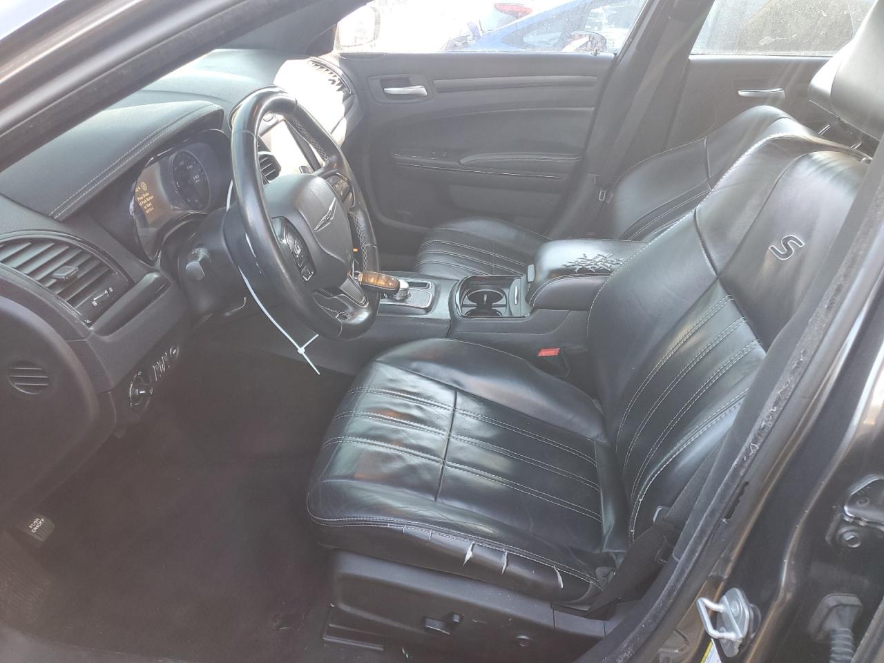 2015 Chrysler 300 - Image 7
