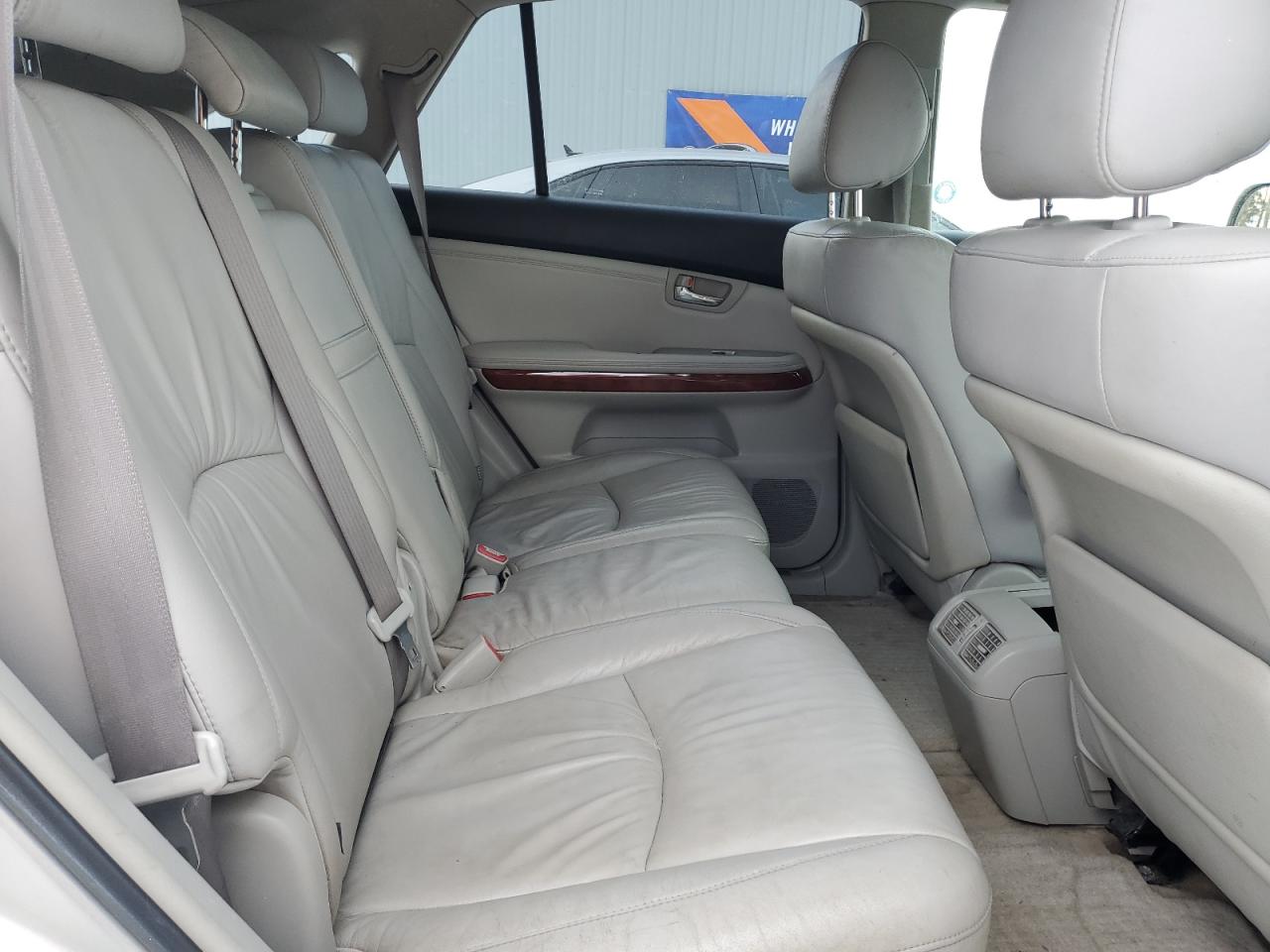2004 Lexus RX - Image 11