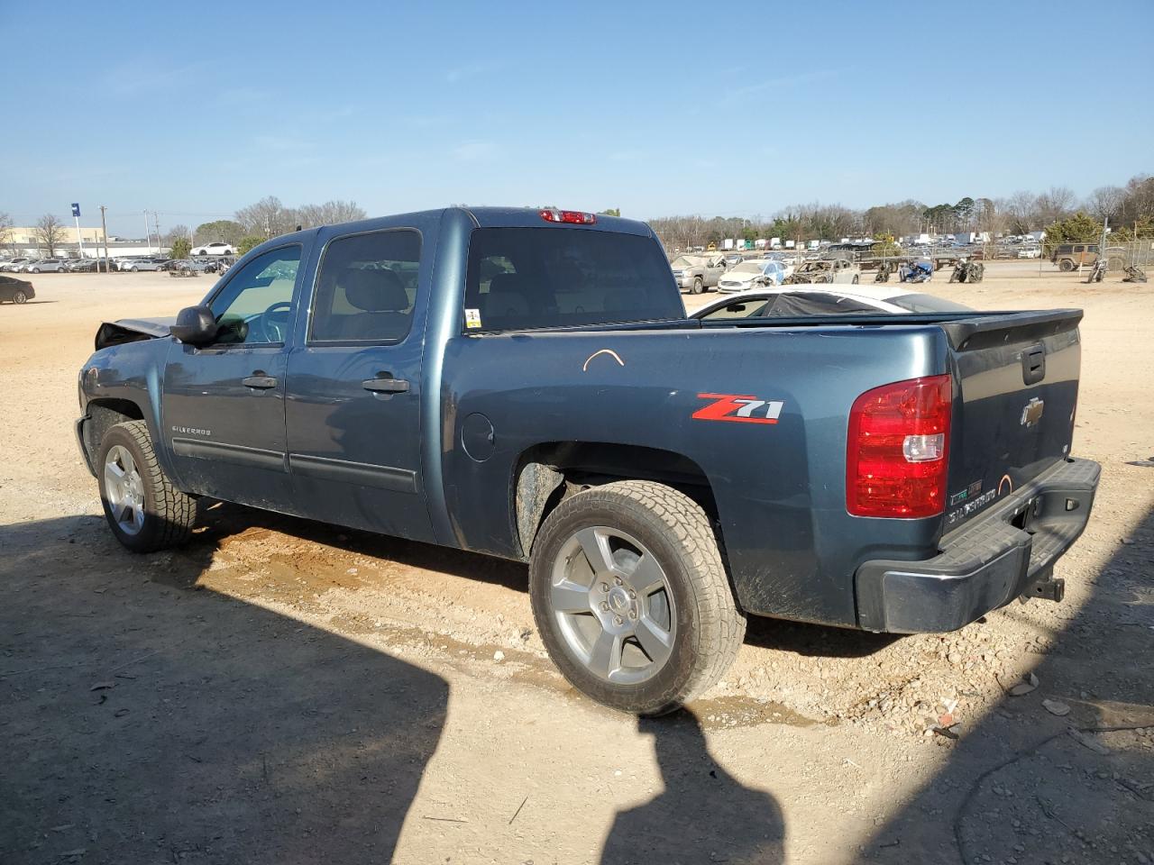 2010 Chevrolet Silverado - Image 2