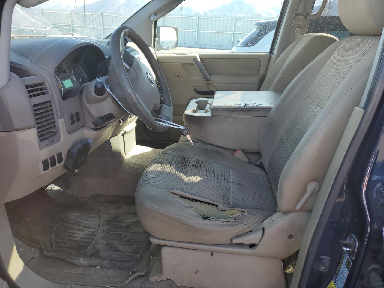 2011 Nissan Titan - Image 7
