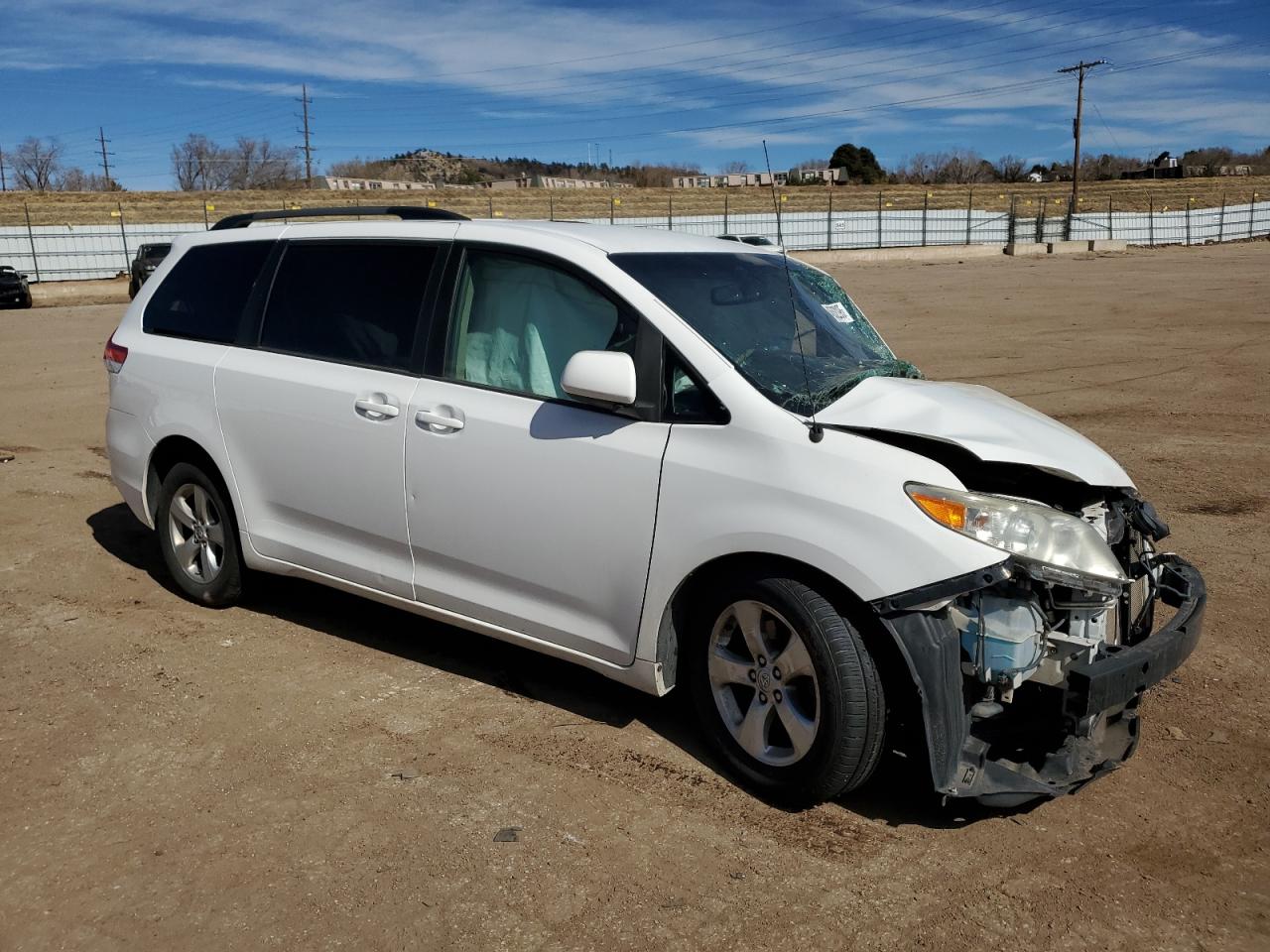 2014 Toyota Sienna - Image 4