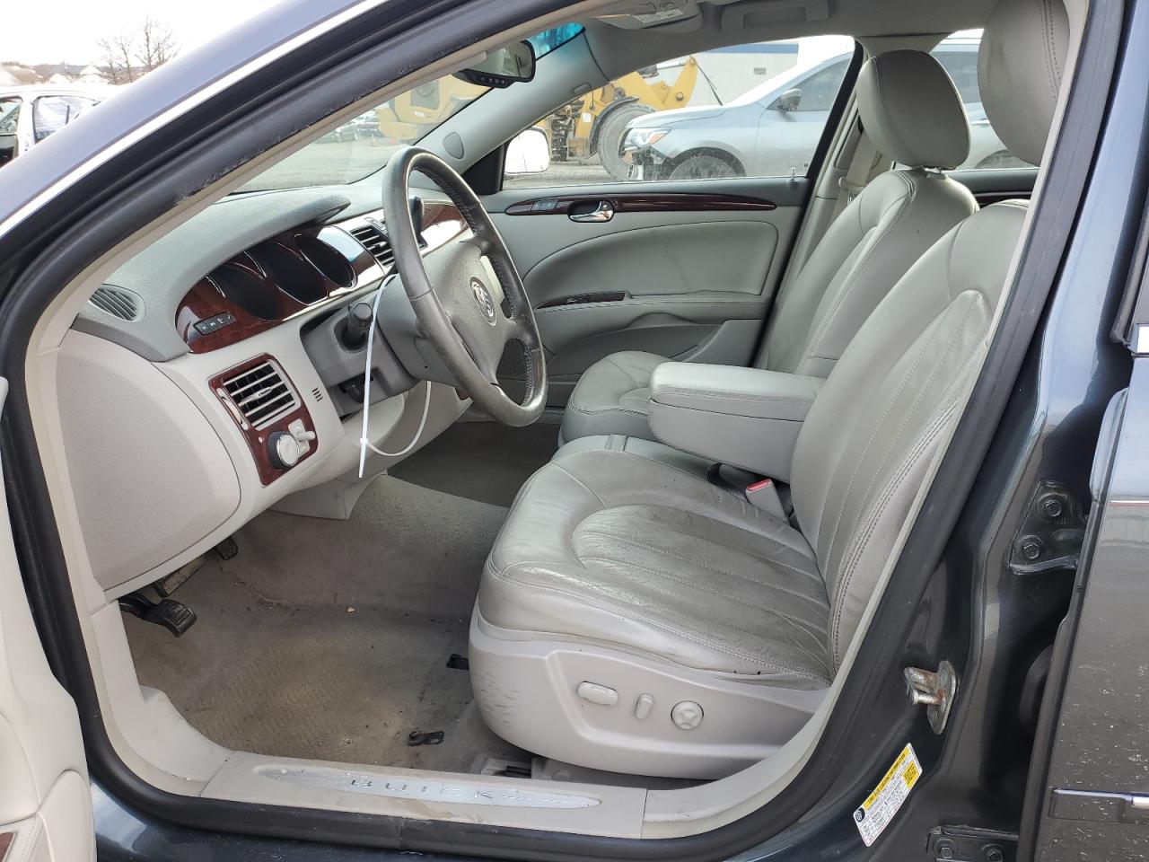 2009 Buick Lucerne - Image 7