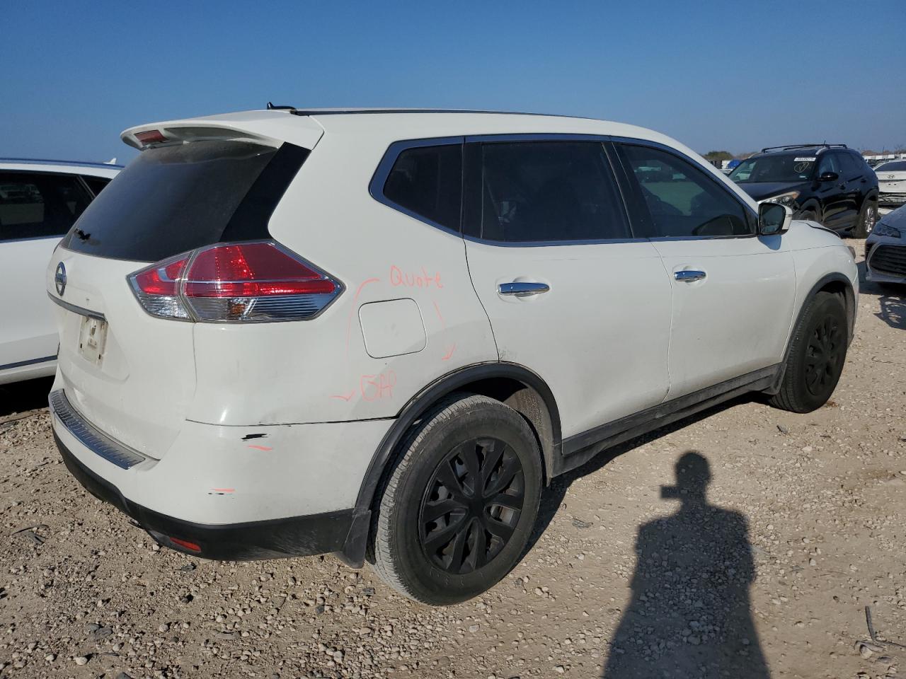 2015 Nissan Rogue - Image 3