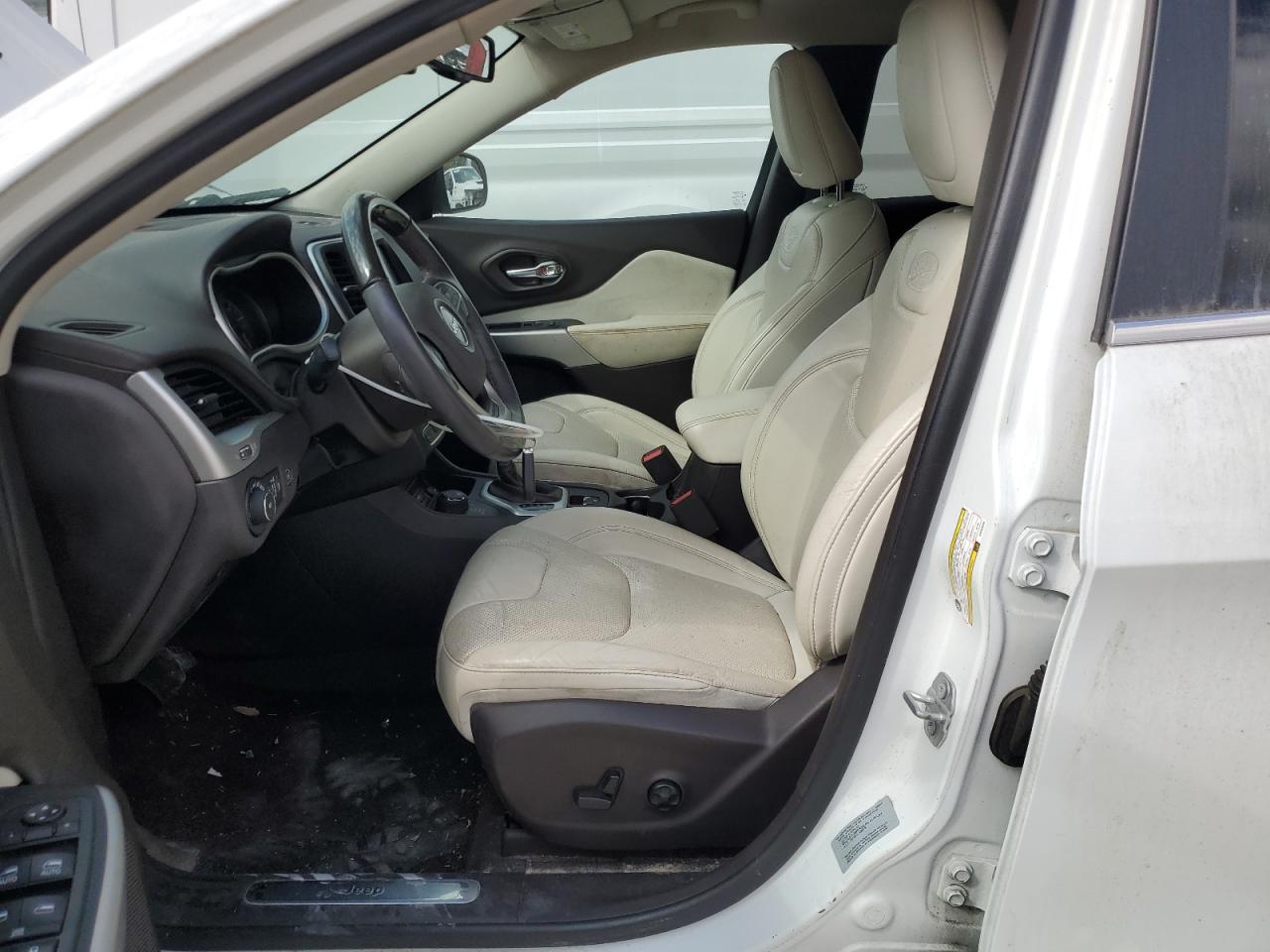 2016 Jeep Cherokee - Image 7