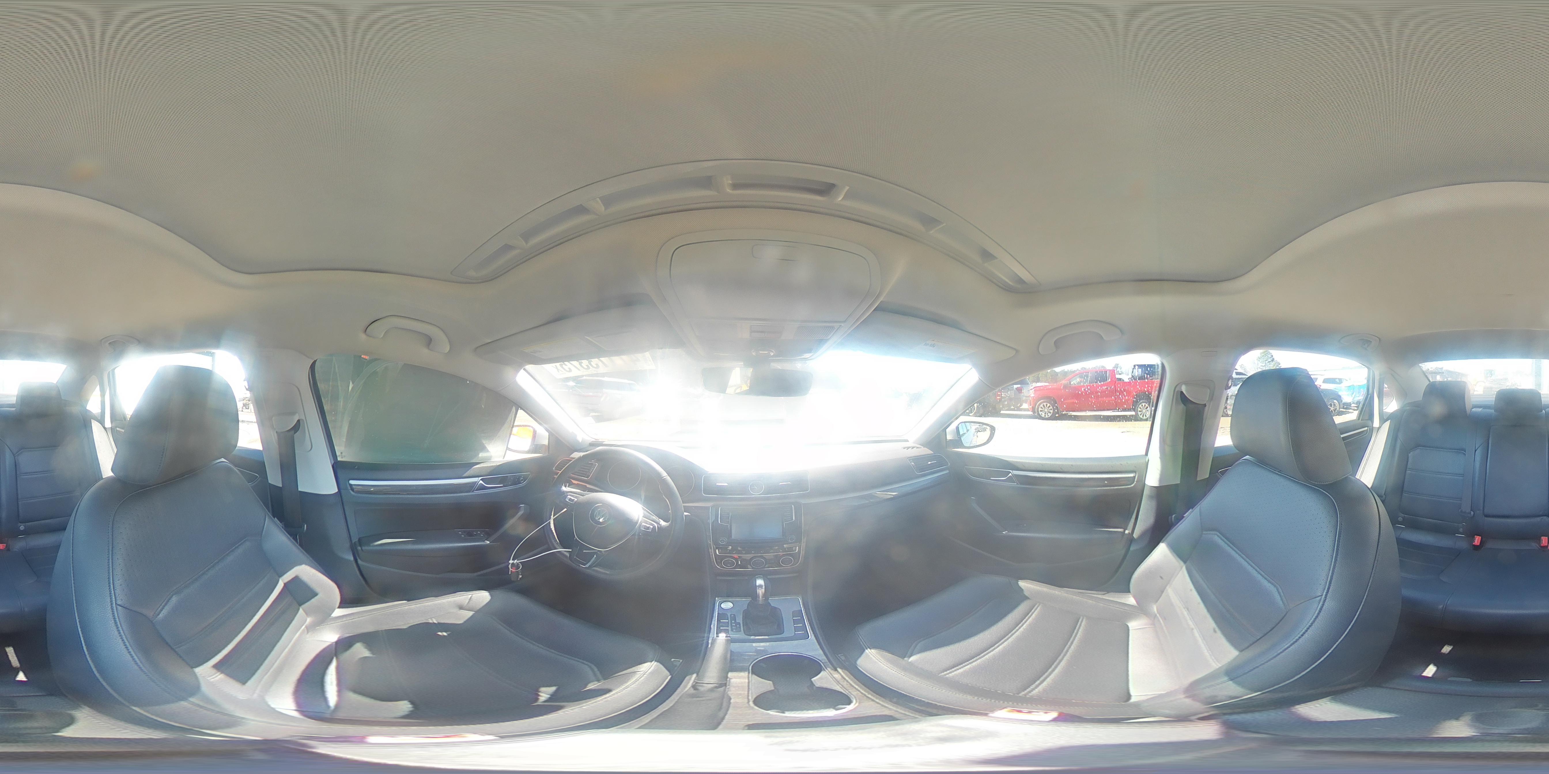 2017 Volkswagen Passat - Image 15