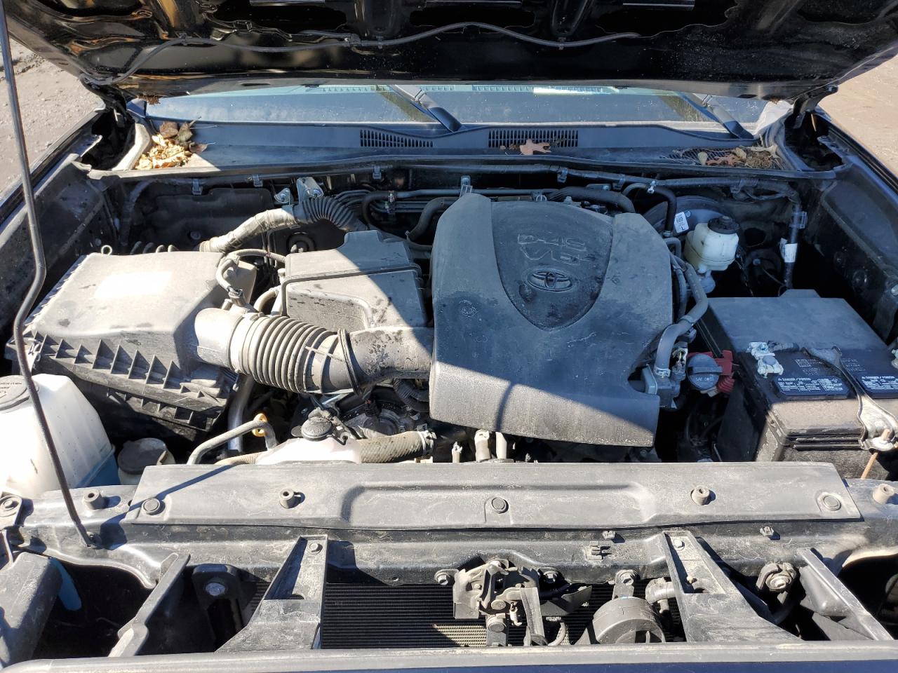 2022 Toyota Tacoma - Image 11