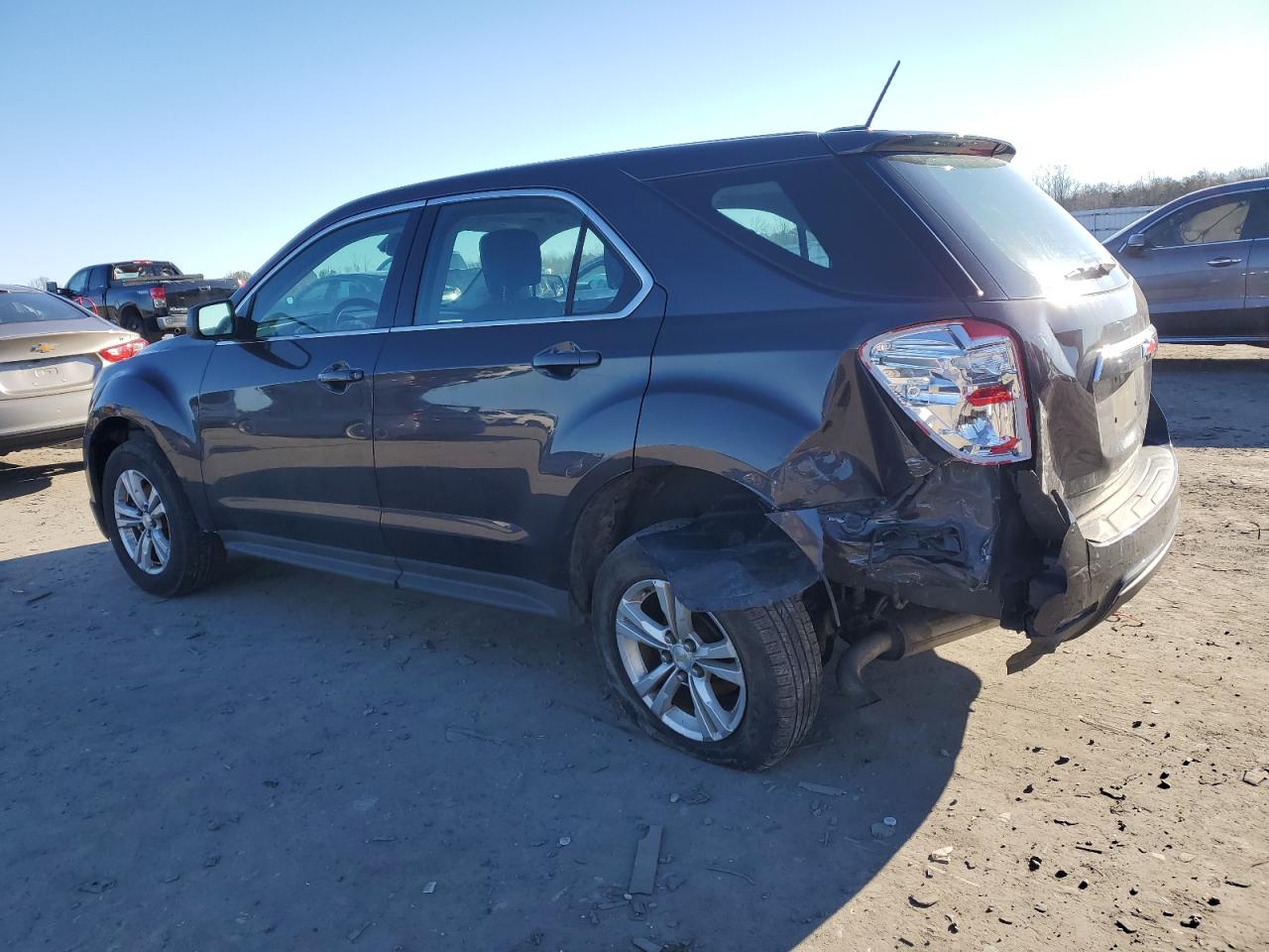 2016 Chevrolet Equinox - Image 2