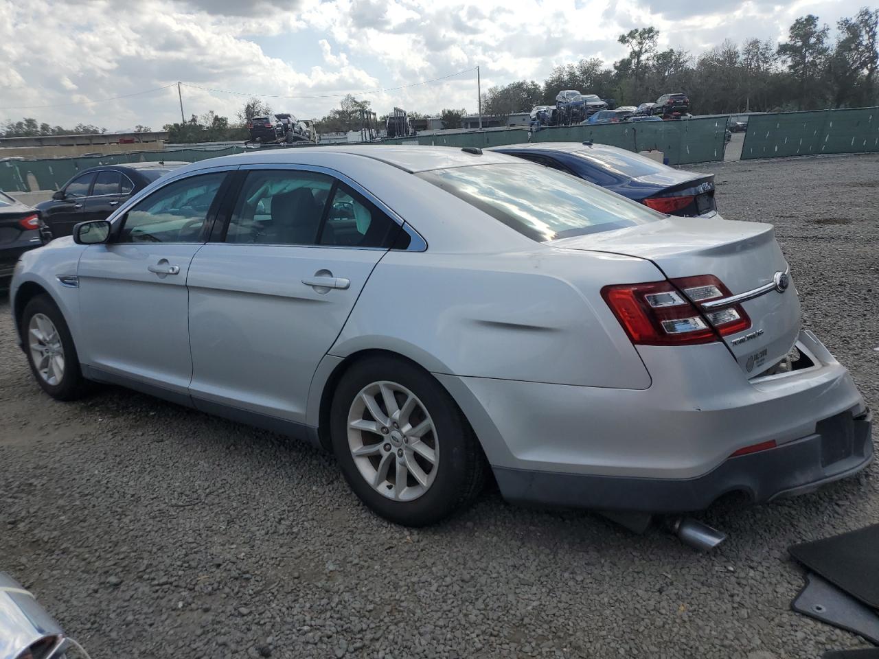 2013 Ford Taurus - Image 2