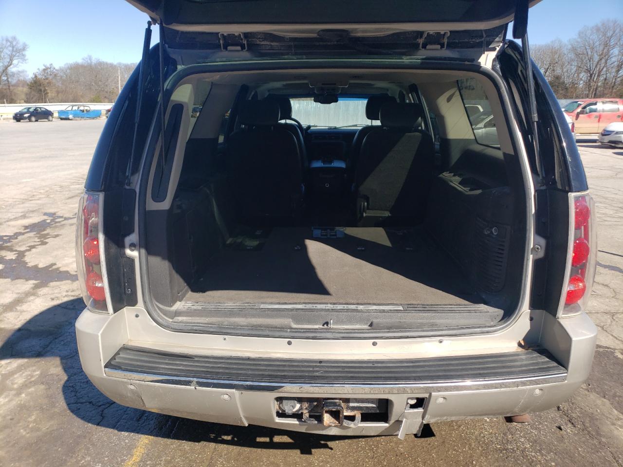 2007 GMC Yukon - Image 6