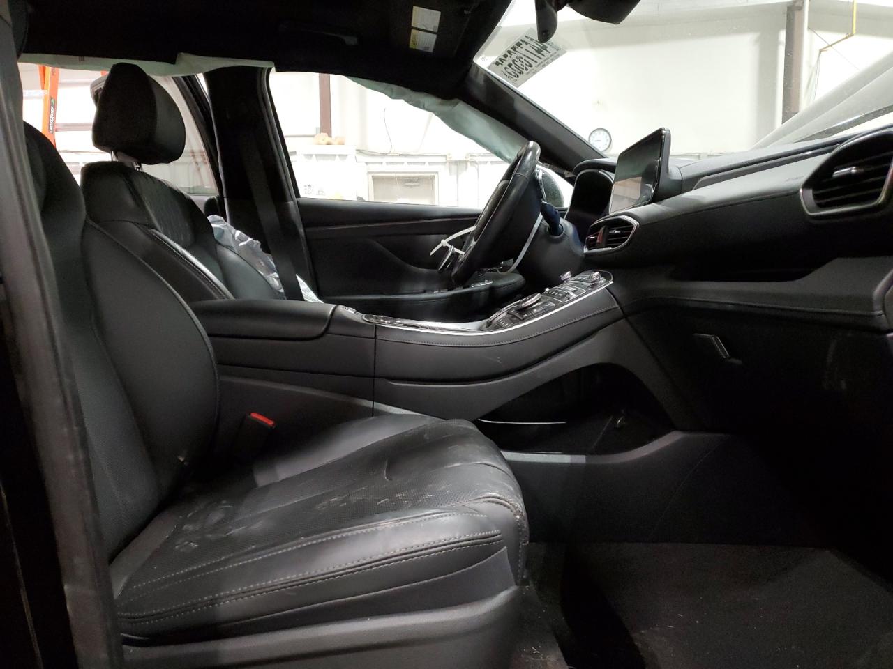 2022 Hyundai Santa Fe - Image 7