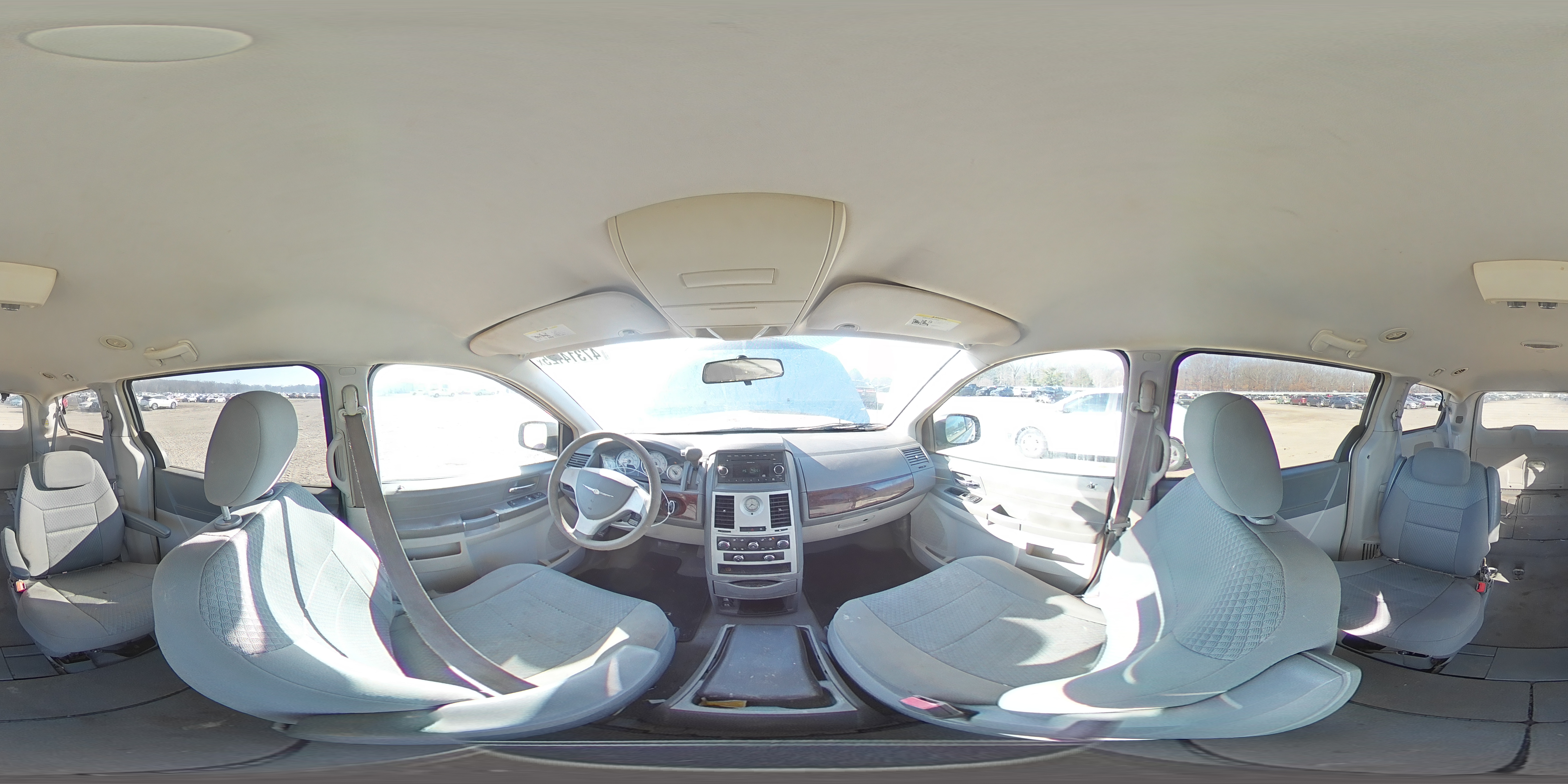 2010 Chrysler Town & Country - Image 13