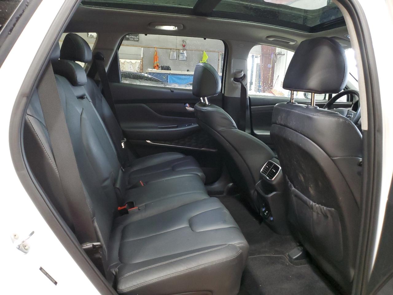 2020 Hyundai Santa Fe - Image 11