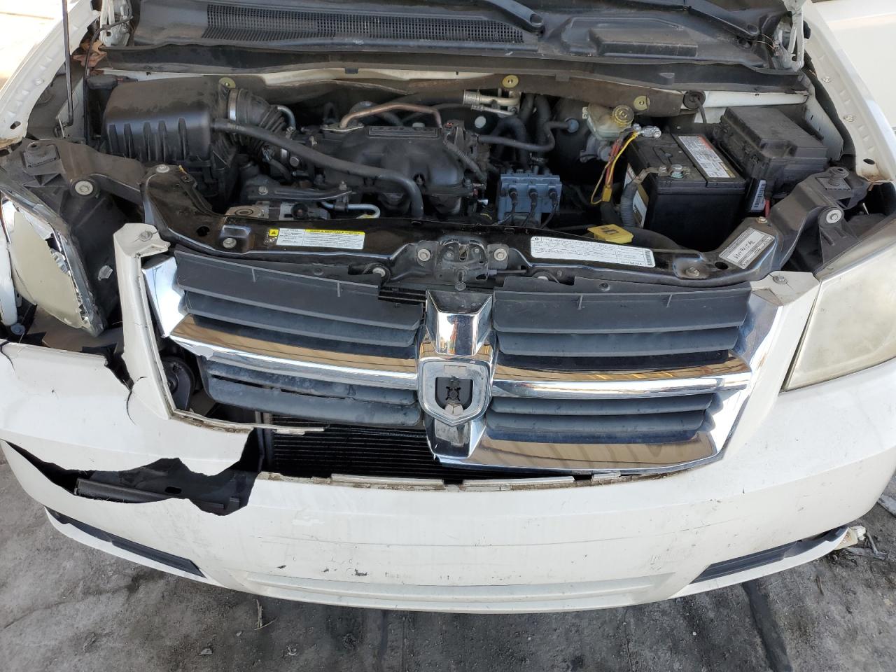 2010 Dodge Caravan - Image 14