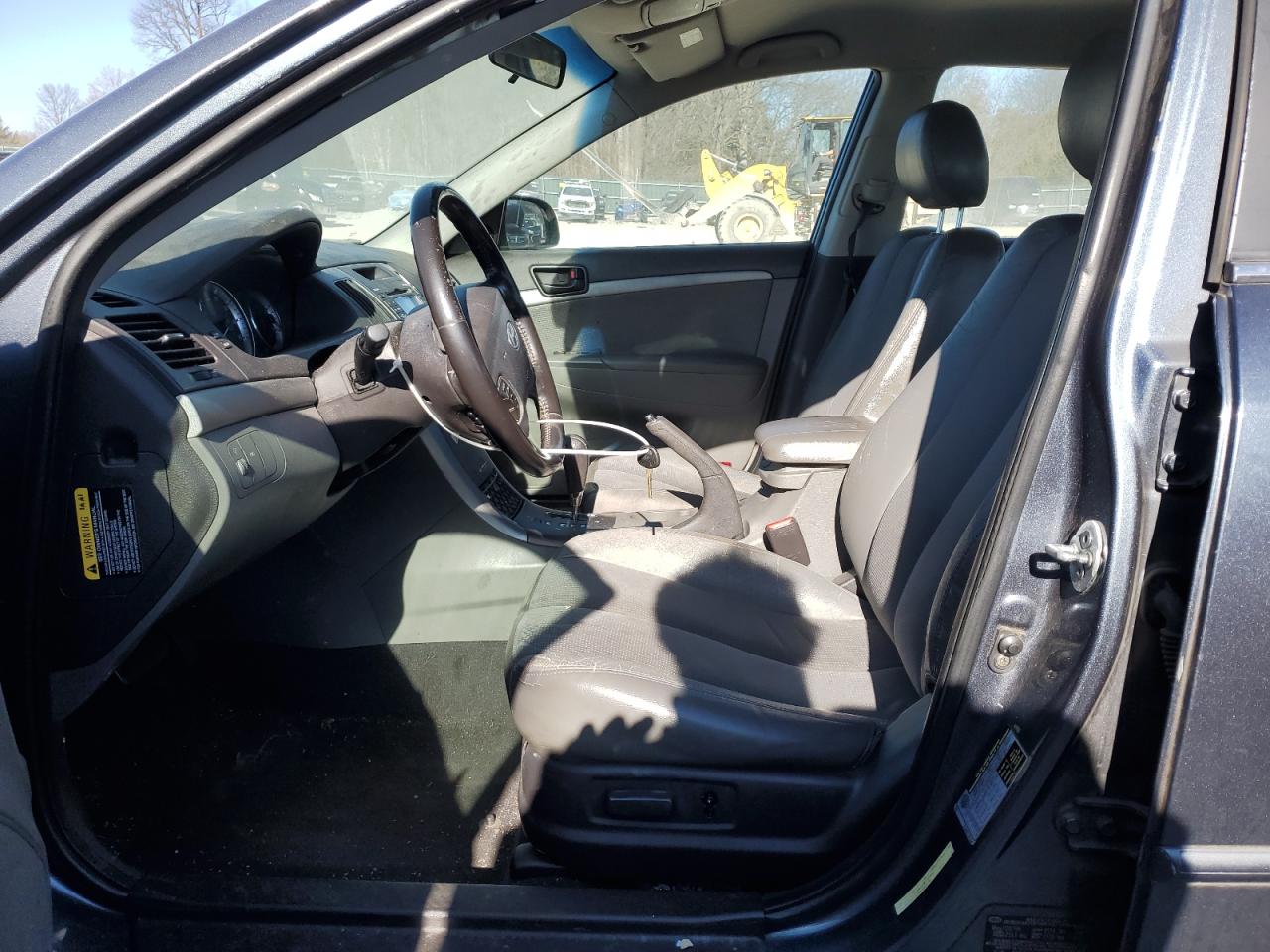 2010 Hyundai Sonata - Image 7